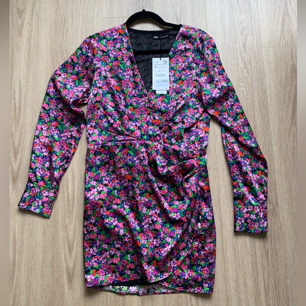 Never worn Zara Floral Print Dress (Size M)